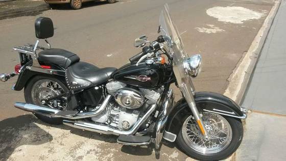 HARLEY-DAVIDSON SOFTAIL HERITAGE CUSTOM 